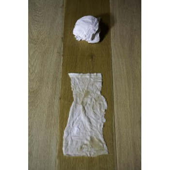 Ne jamais laisser sécher les chiffons en boule. Toujours les faire sécher à plat. Ne jamais laisser sécher les chiffons en boule. Toujours les faire sécher à plat.